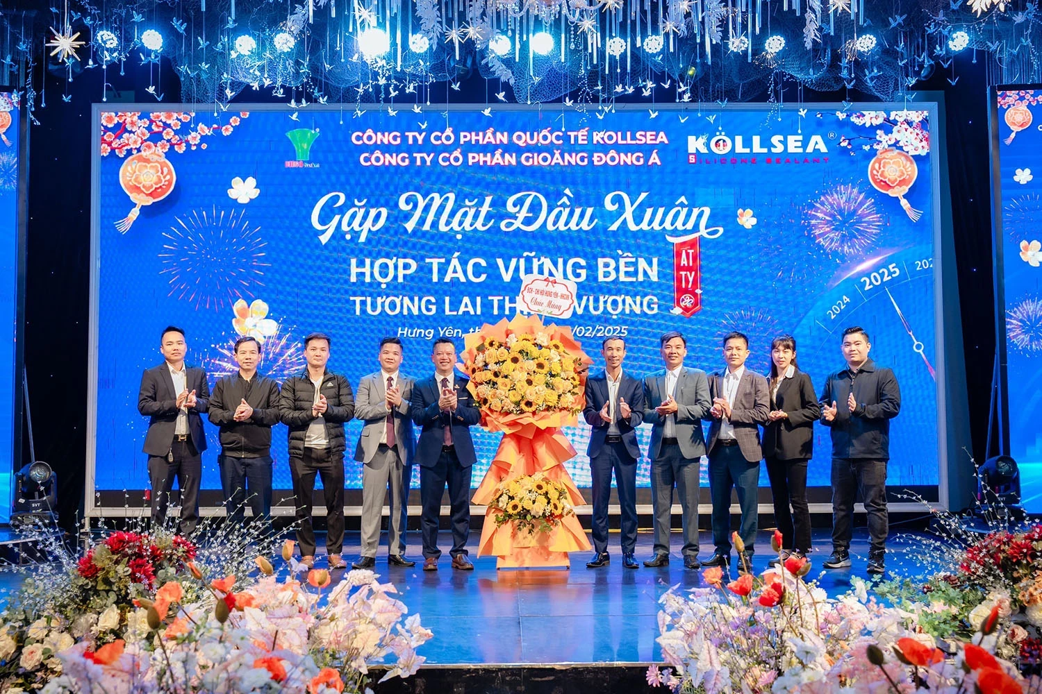 GAP-MAT-DAU-XUAN-HOP-TAC-VUNG-BEN-TUONG-LAI-THINH-VUONG-2